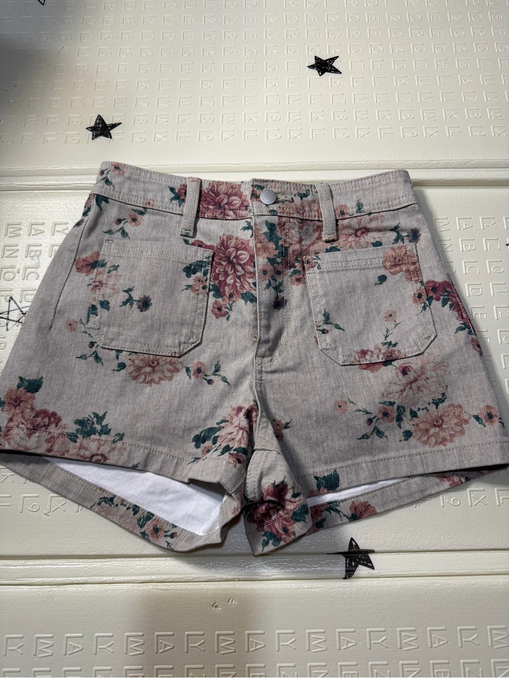 Universal Thread Floral Jean Shorts in Beige and Pink